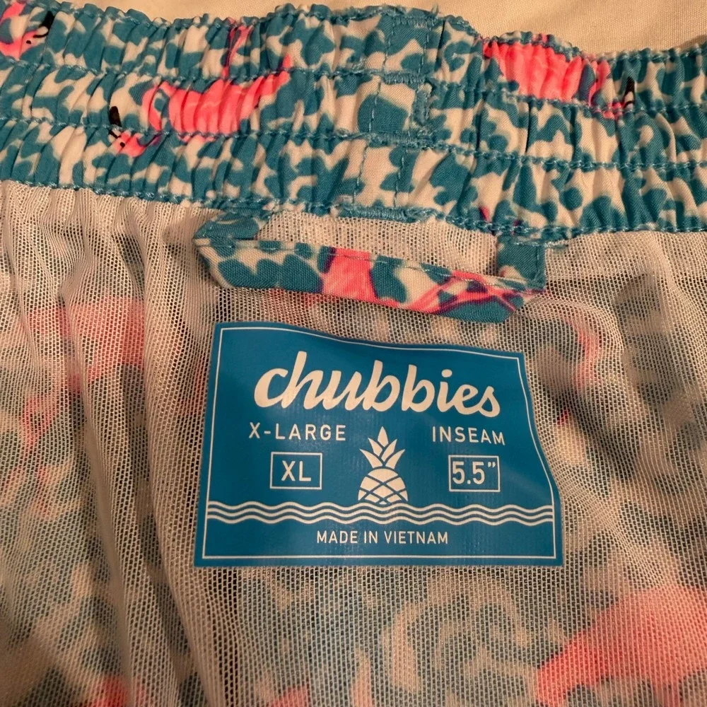 Chubbies Mens Swim Trunks XL Pink Flamingo Blue Pattern 5.5 Inseam Mesh Lined
